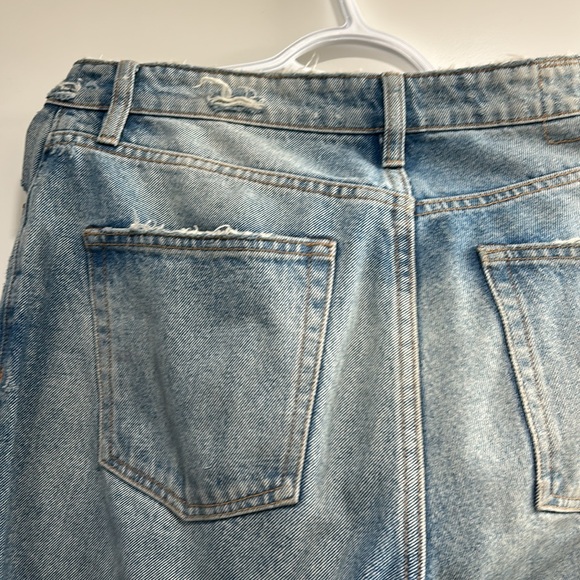 Zara TRF trending straight leg raw hem highrise light wash button fly jean size4 - Picture 4 of 6